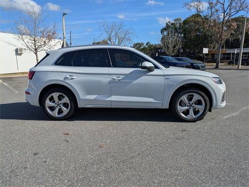 Used 2023 Audi Q5 2.0T Premium Plus w/ Premium Plus Package image 11