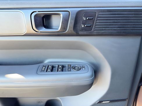 Used 2025 Hyundai Santa Fe Calligraphy AWD/4WD image 12
