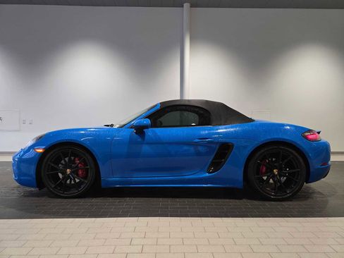 Used 2024 Porsche 718 Boxster S RWD image 2
