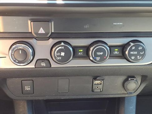 Certified 2019 Toyota Tacoma SR w/ SR Convenience Package AWD/4WD image 24