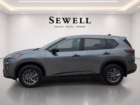 Used 2026 Nissan Rogue S FWD image 2