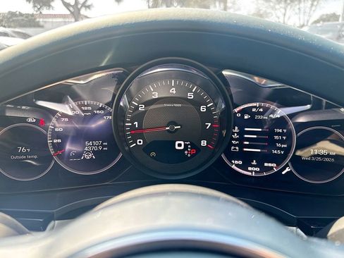 Used 2023 Porsche Cayenne Platinum Edition image 13