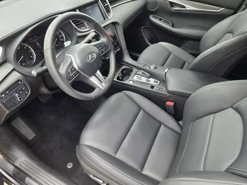 Used 2025 INFINITI QX50 Pure AWD/4WD image 2