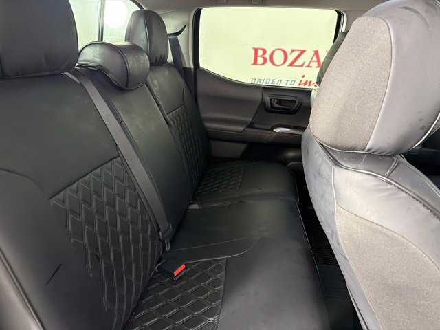 Used 2022 Toyota Tacoma SR5 AWD/4WD image 36