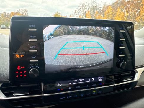 Used 2022 Toyota Sienna LE image 34