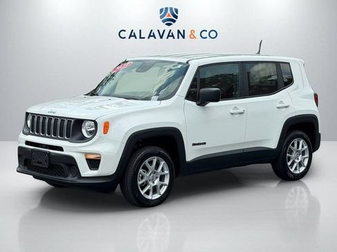 Used 2023 Jeep Renegade Latitude AWD/4WD image 3