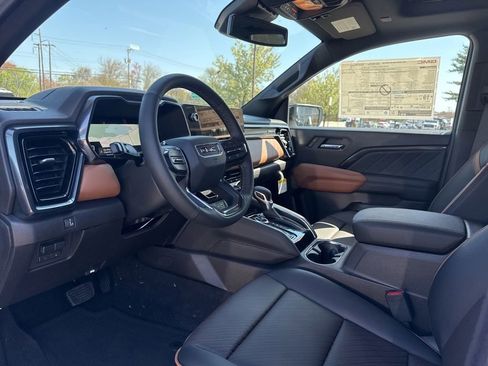 New 2026 GMC Canyon AT4 w/ Technology Plus Package AWD/4WD image 14
