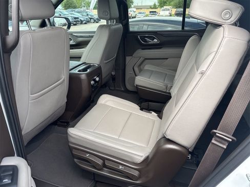 Used 2023 GMC Yukon SLT w/ Max Trailering Package RWD image 6