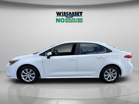 Used 2024 Toyota Corolla LE FWD image 2