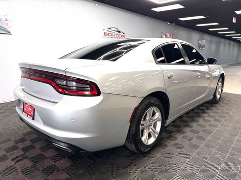 Used 2022 Dodge Charger SXT RWD image 14