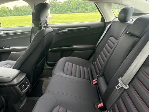 Used 2015 Ford Fusion SE w/ Equipment Group 201A FWD image 11