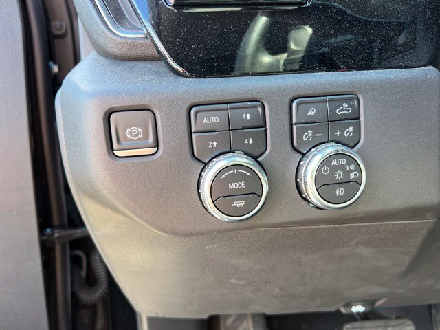 Used 2024 GMC Sierra 1500 SLT w/ SLT Premium Plus Package AWD/4WD image 23