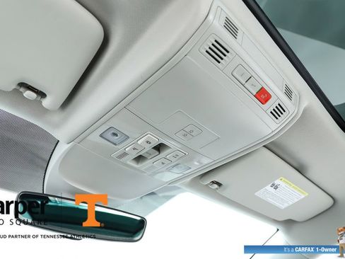 Used 2025 Volkswagen Taos SE w/ Panoramic Sunroof Package image 64