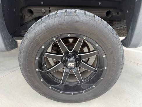 Used 2018 Chevrolet Silverado 1500 LT w/ All Star Edition AWD/4WD image 22