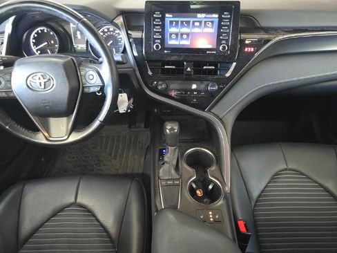 Used 2023 Toyota Camry SE w/ Cold Weather Package FWD image 8