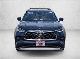 Used 2022 Toyota Highlander Platinum AWD/4WD video 2