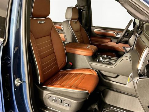 New 2026 GMC Sierra 2500 Denali Ultimate w/ Max Trailering Package image 12