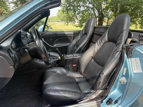 Used 2001 MAZDA MX-5 Miata RWD image 22