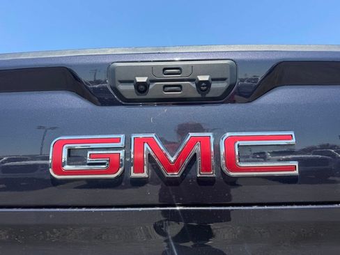 Used 2024 GMC Sierra 1500 AT4 w/ Technology Package AWD/4WD image 17