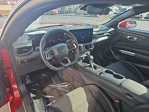 Used 2024 Ford Mustang Coupe image 10