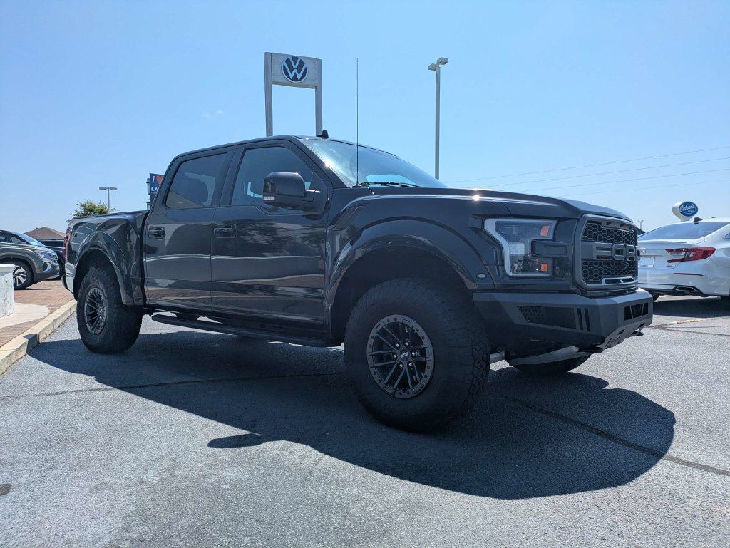 Used 2020 Ford F150 Raptor w/ Equipment Group 802A Luxury AWD/4WD image 3