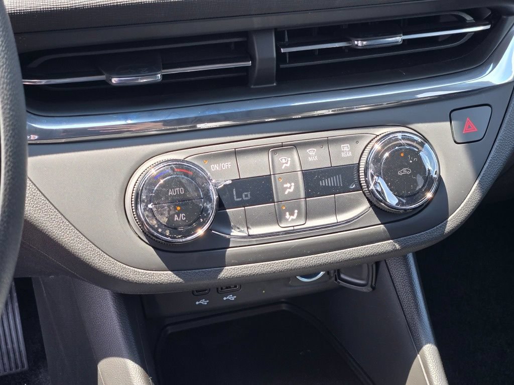 New 2026 Buick Envista Preferred FWD image 35