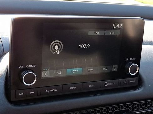 Certified 2024 Honda HR-V LX image 17