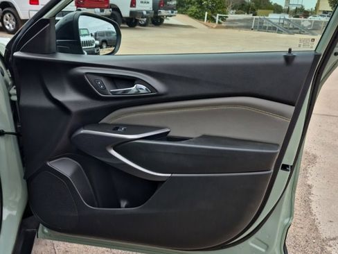 Used 2025 Chevrolet Trax ACTIV w/ Driver Confidence Package image 17