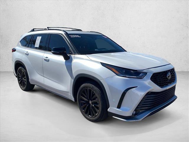 Used 2024 Toyota Highlander XSE AWD/4WD image 3