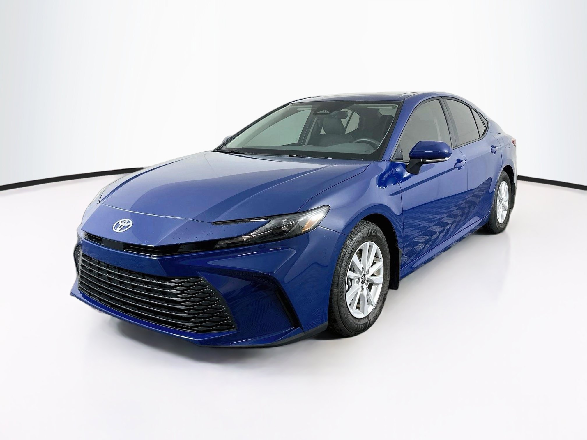 Used 2026 Toyota Camry LE w/ Convenience Package FWD image 3