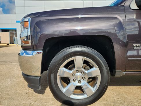 Used 2016 Chevrolet Silverado 1500 LT w/ Texas Edition RWD image 9