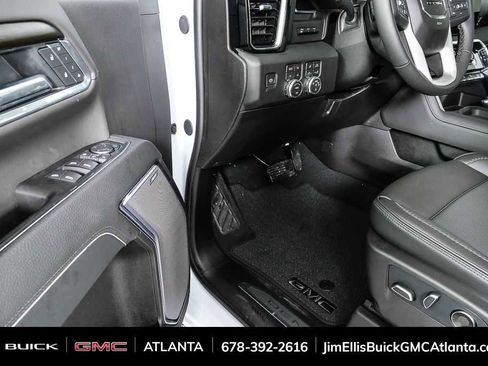 New 2026 GMC Sierra 2500 Denali w/ Denali Reserve Package image 8