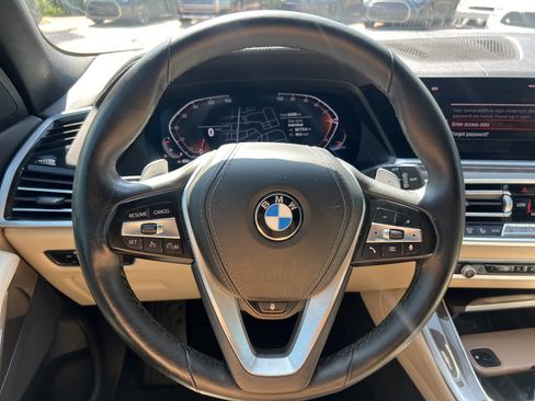 Used 2022 BMW X5 xDrive40i w/ Premium Package AWD/4WD image 18
