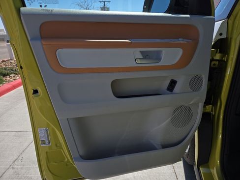 New 2025 Volkswagen ID. Buzz 1st Edition image 18