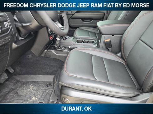 Used 2026 Jeep Wrangler Unlimited Rubicon AWD/4WD image 8