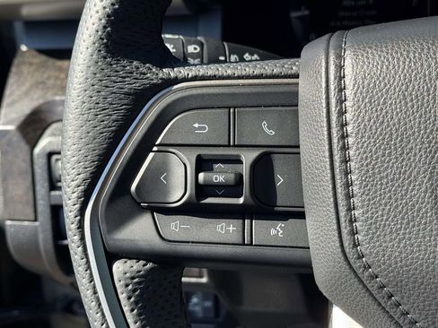 Used 2025 Toyota Tacoma Limited image 22