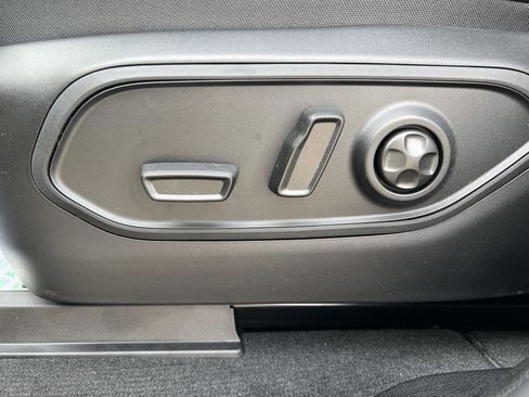 New 2025 Jeep Grand Cherokee L Limited w/ Luxury Tech Group II image 21