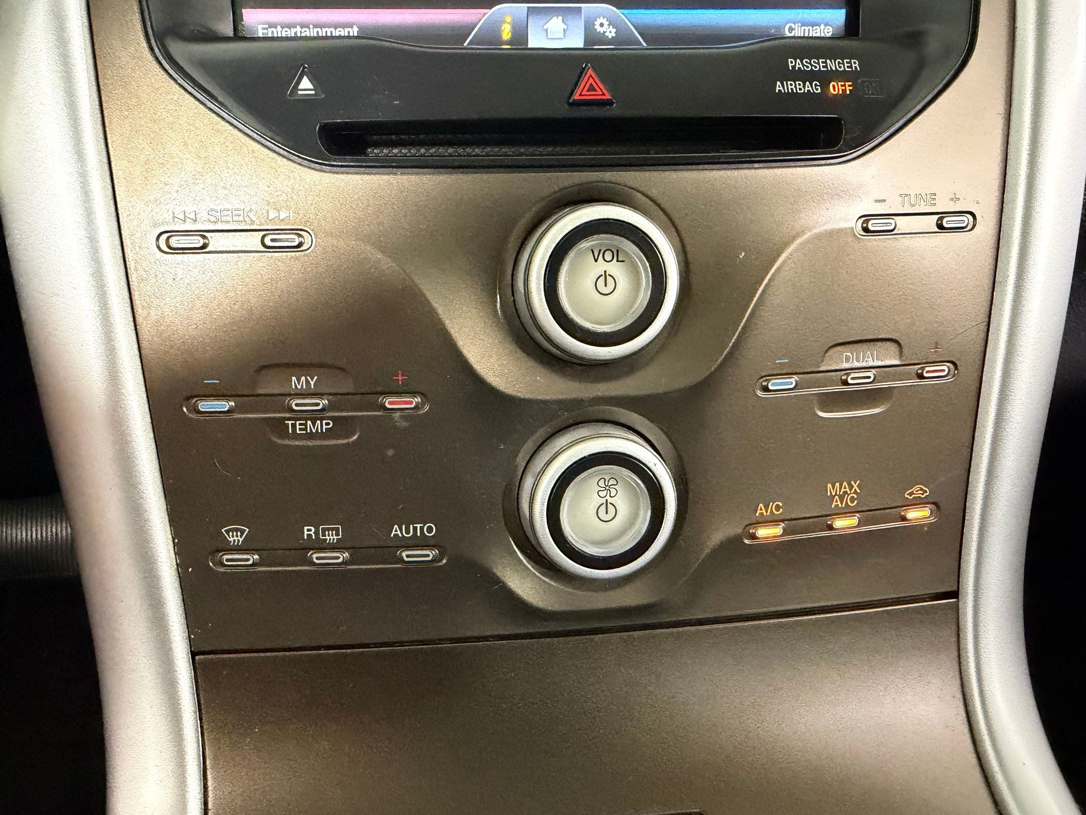 Used 2013 Ford Edge SEL FWD image 16