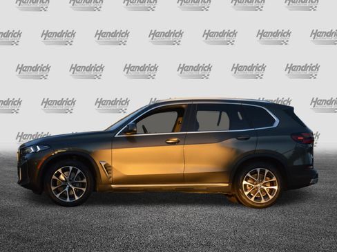 Certified 2025 BMW X5 xDrive40i w/ Premium Package image 8