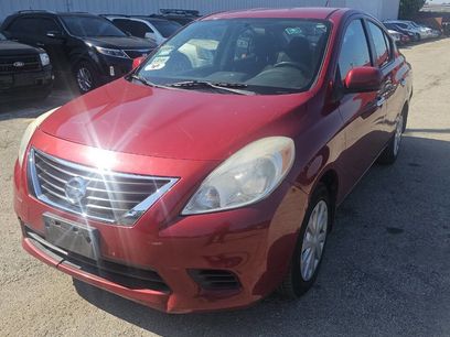 Used 2012 Nissan Versa SV w/ Convenience Pkg