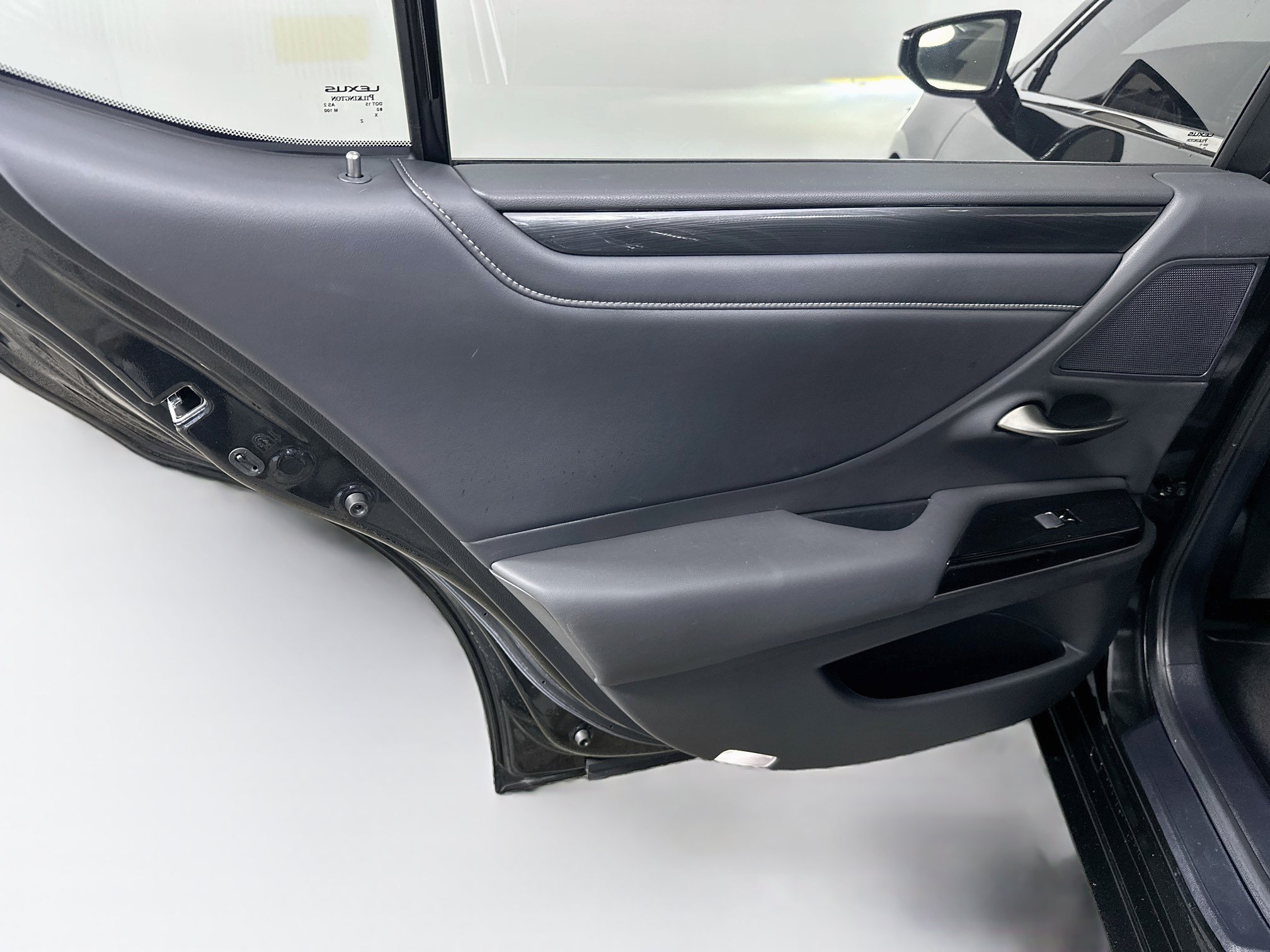 Used 2023 Lexus ES 350 w/ Accessory Package (Z1) FWD image 28