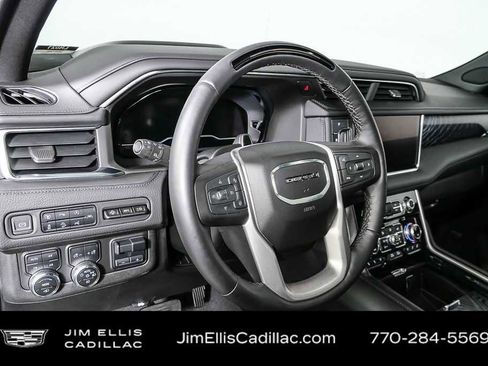 Used 2023 GMC Yukon XL Denali w/ Denali Reserve Package image 7