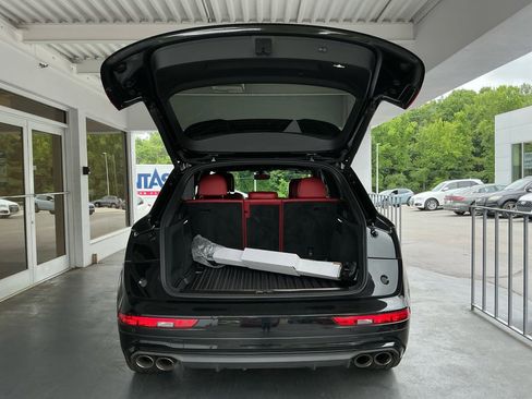 Used 2023 Audi SQ5 Premium Plus w/ Premium Plus Package AWD/4WD image 19