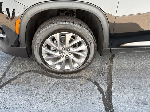 Used 2025 Buick Enclave Preferred w/ LPO, Floor Liner Package FWD image 14