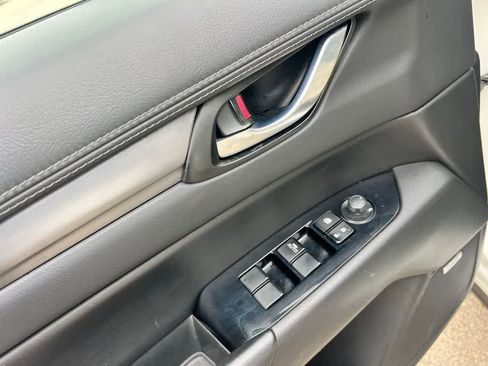 Used 2017 MAZDA CX-5 Touring w/ Preferred Equipment Package image 13