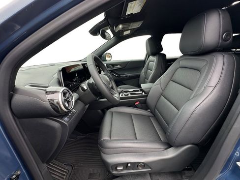 New 2026 Chevrolet Equinox LT w/ Convenience Package II image 9