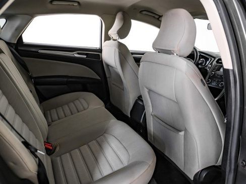 Used 2017 Ford Fusion S image 33