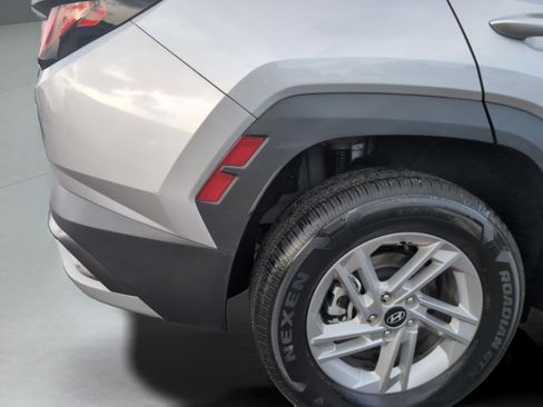 Used 2025 Hyundai Tucson SE image 35