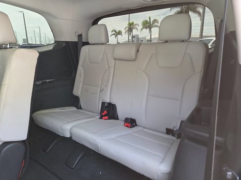 Used 2020 Kia Telluride S w/ S 8 Passenger Seating Package FWD image 23