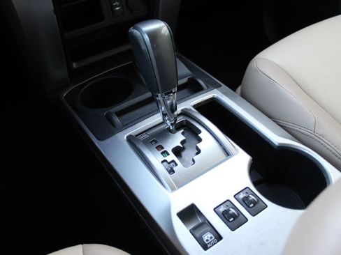 Used 2014 Toyota 4Runner SR5 Premium image 19